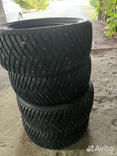 Goodyear Ultragrip Ice Arctic 235/50 R17