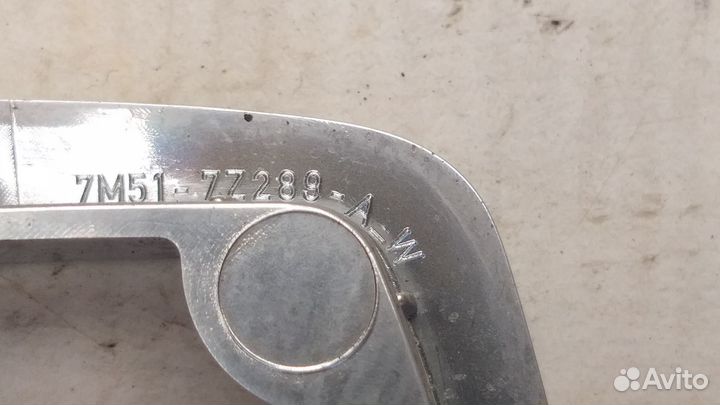 Накладка кулисы передач Ford Kuga 1