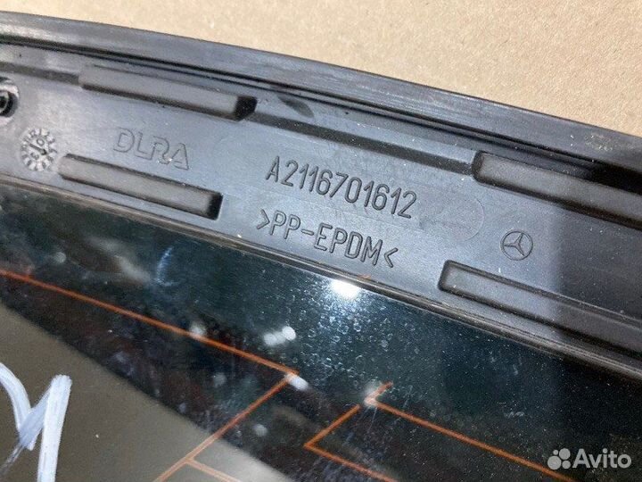 Стекло боковое заднее правое Mercedes-Benz E-Class