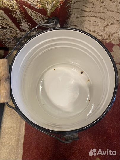 Эмалированное ведро