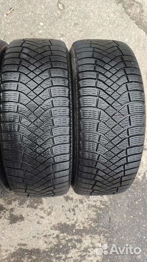 Pirelli Ice Zero FR 215/50 R17 95H