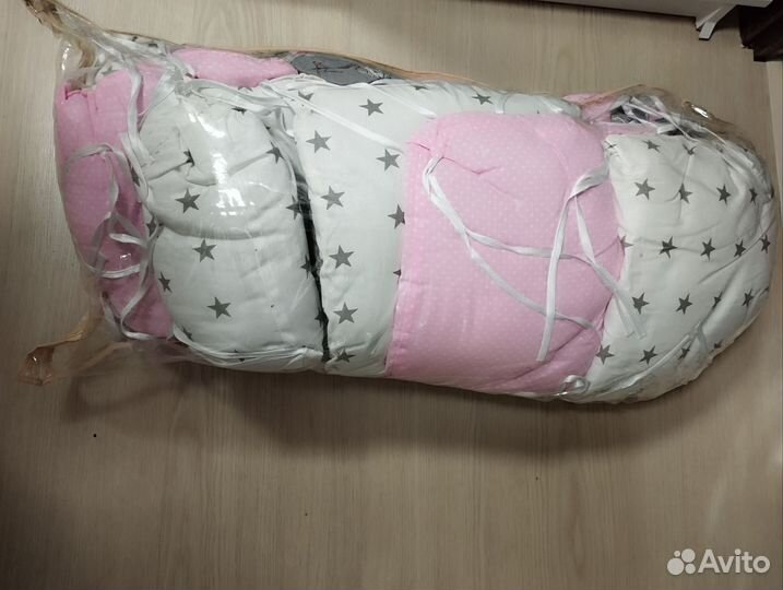 Бортики подушки в кроватку для девочки