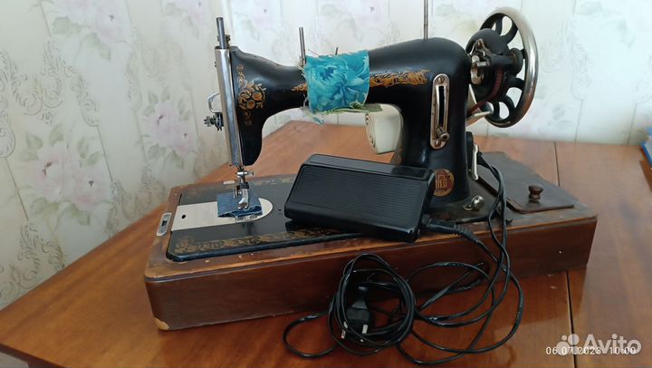 Швейная машина