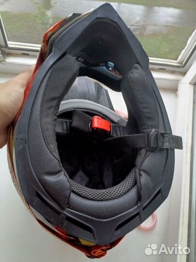 Мотокроссовый шлем