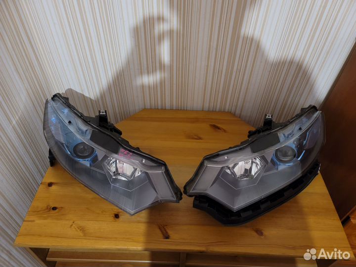 Фары honda insight ze2 2009
