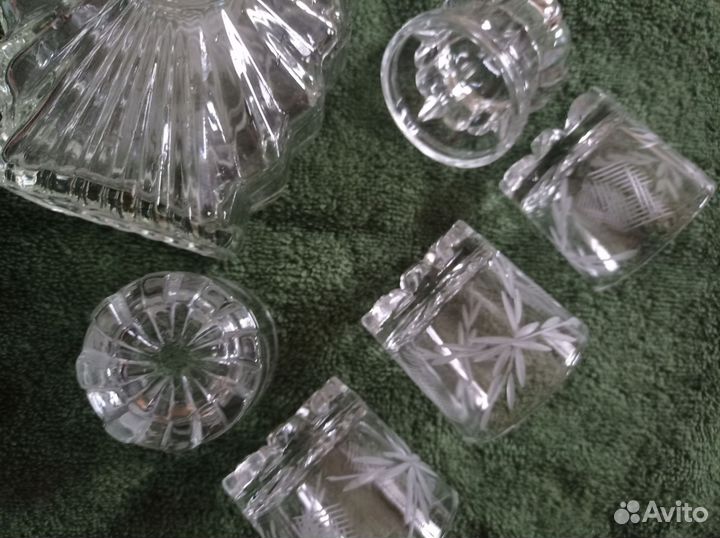 Штоф и 4 рюмки