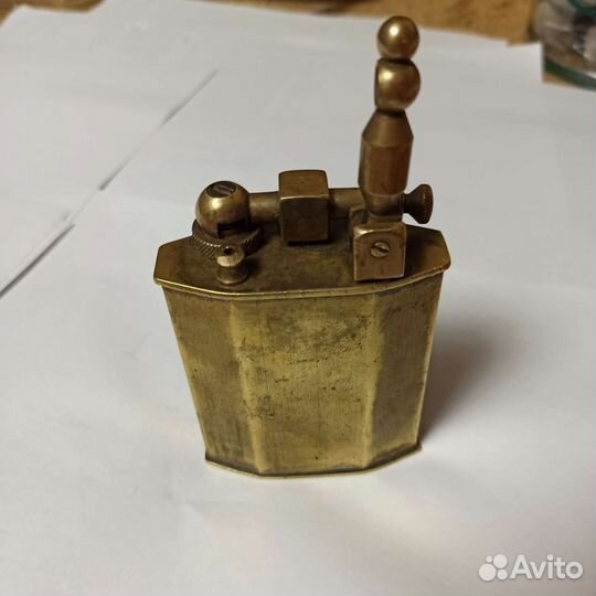 Зажигалка бензиновая