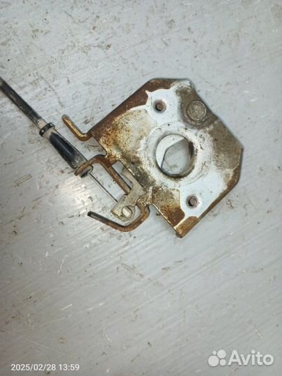 Замок капота Renault Megane K4M 2008