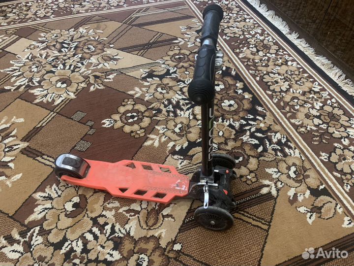 Самокат трехколесный scooter до 50 кг