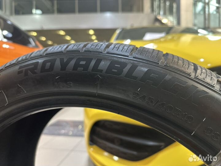 Royal Black Royal Winter UHP 245/40 R19 и 275/35 R19