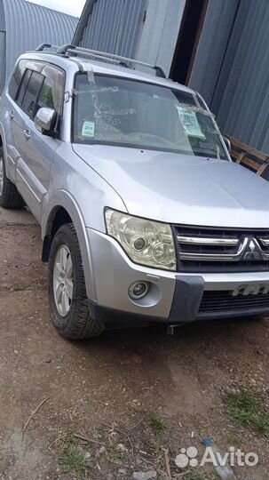 В разборе Mitsubishi Pajero 4 3л 3.8л