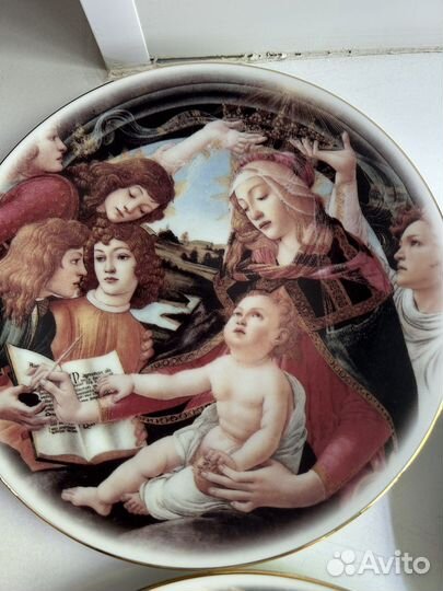 Настенные фарфоровые тарелки 