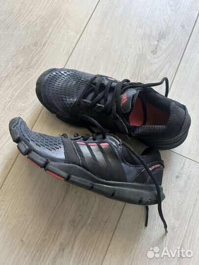 Кроссовки adidas