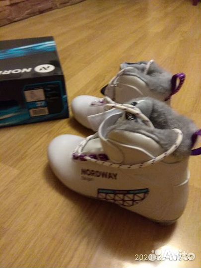 Ботинки лыжные