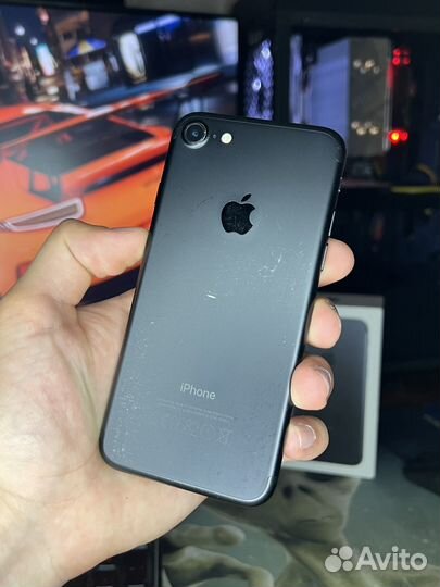 iPhone 7, 32 ГБ