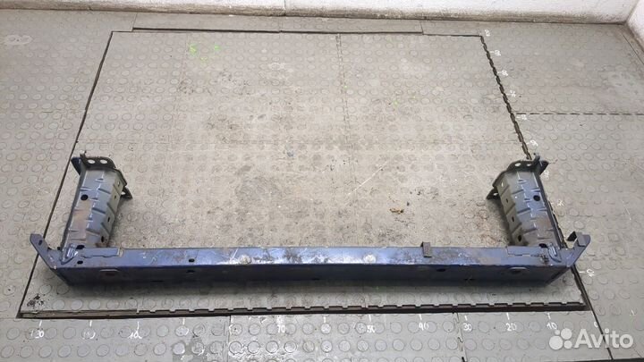 Усилитель бампера Toyota Avensis 3, 2010