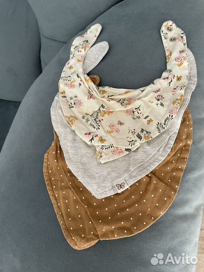 Слюнявчики hm