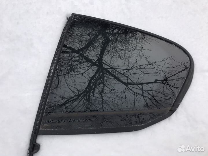 Форточка задняя левая BMW 5 G30 F90 2018