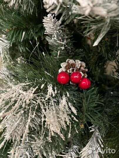 Елка искусственная заснеженная