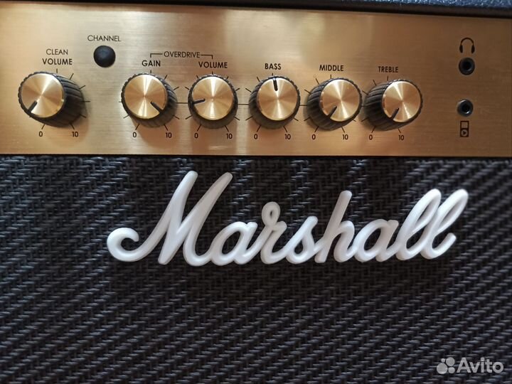 Комбоусилитель для электрогитары Marshall MG 15