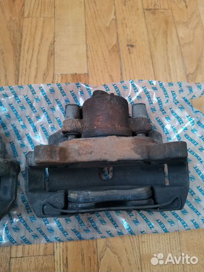 Суппорта передние VW Jetta 6 (Рест.) 2015 год