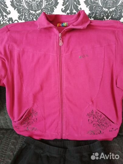 Спортивный костюм женский