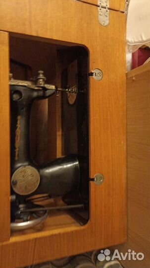 Швейная машина Подольск ножная