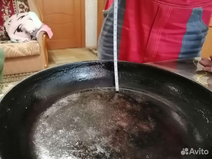 Чугунная сковорода