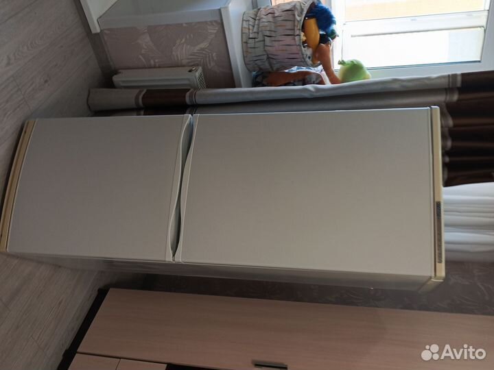 Холодильник атлант бу,рабочий