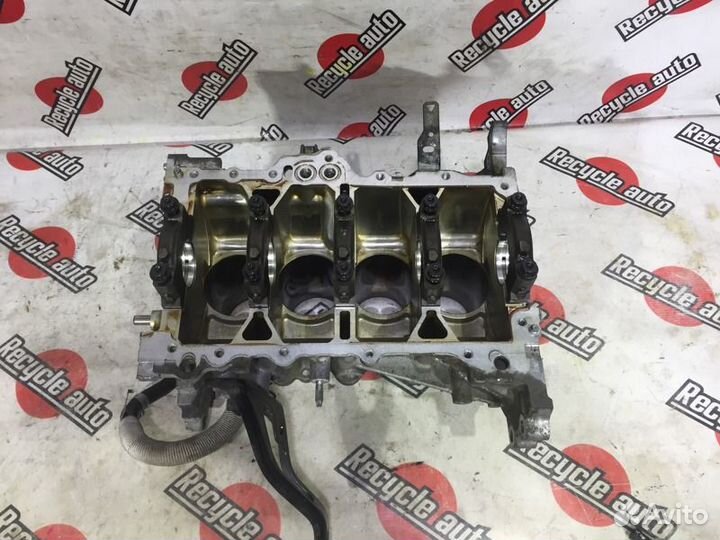 Блок цилиндров toyota aqua NHP10 1nz 2012