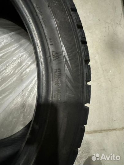 Dunlop Grandtrek Ice 02 275/40 R20 и 315/35 R20 110T