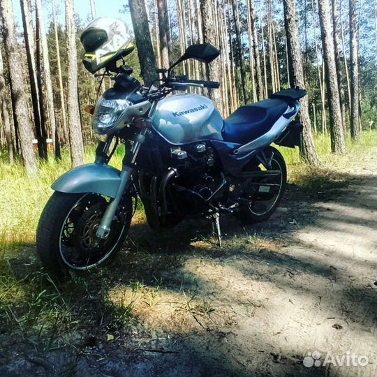 Kawasaki zr7