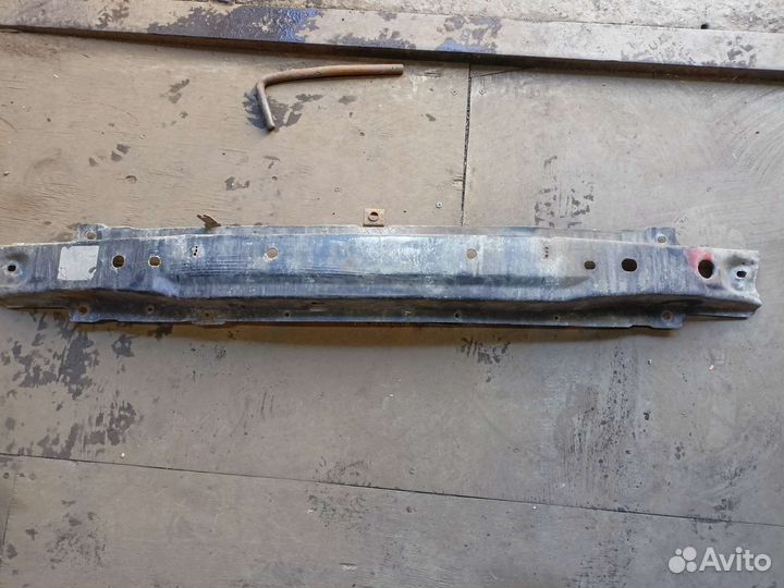 Усилитель бампера вектра Б