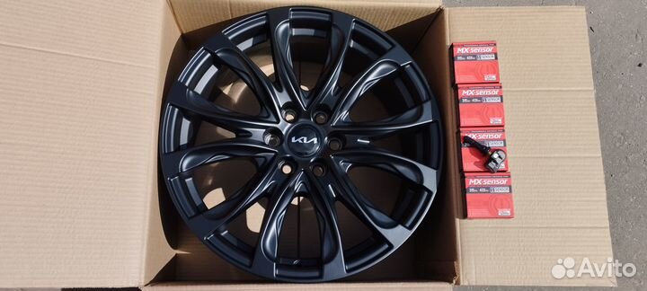 Чёрные матовые диски R18 Киа Мохав +датчики