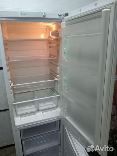 Холодильник Индезит рабочий