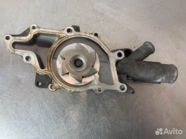 Помпа Mercedes C-Class W203 OM646 2.2 CDI 2004