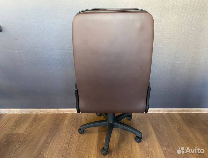 Компьютерное кресло новое