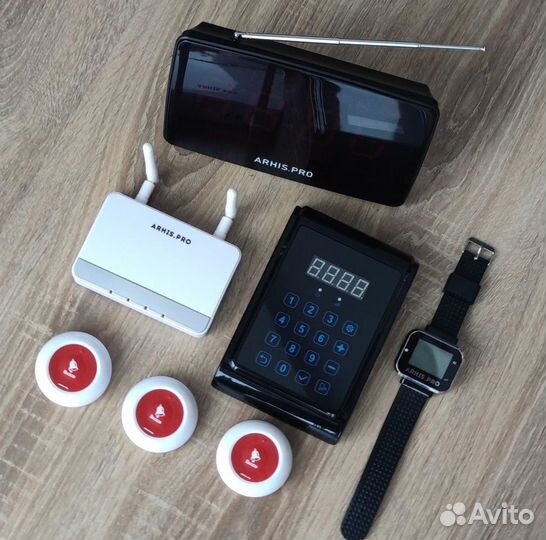 Кнопка вызова официанта с часами, табло, усилитель