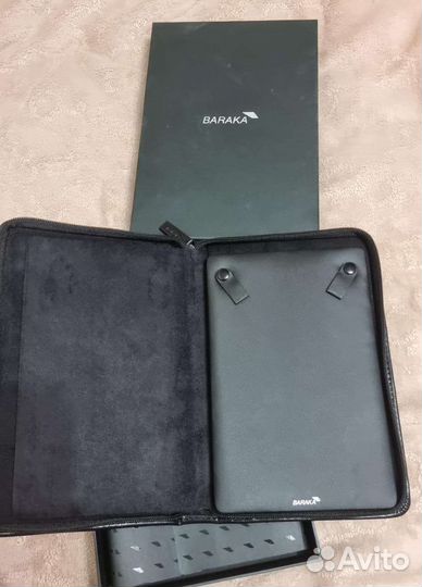 Футляр Барака