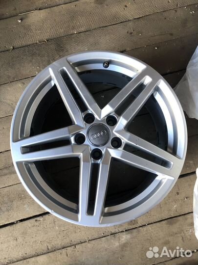 Оригинальные, литые диски r18, 5x112