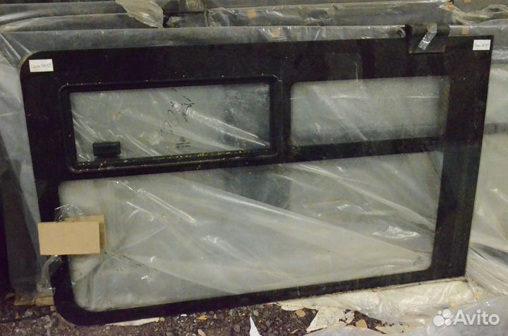 Стекло боковое переднее с форточкой левое цмф