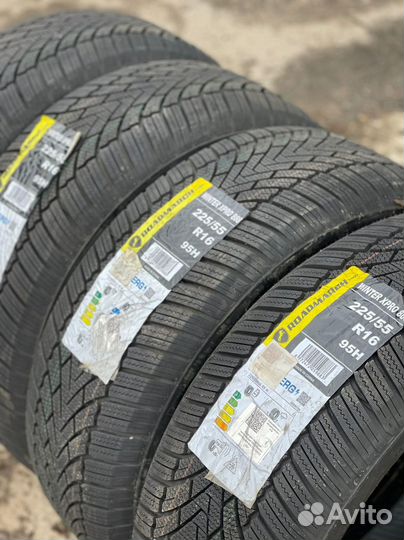 Roadmarch Winter XPro 888 225/55 R16 94H