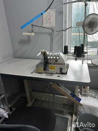 Оверлок промышленных 4-ниточный