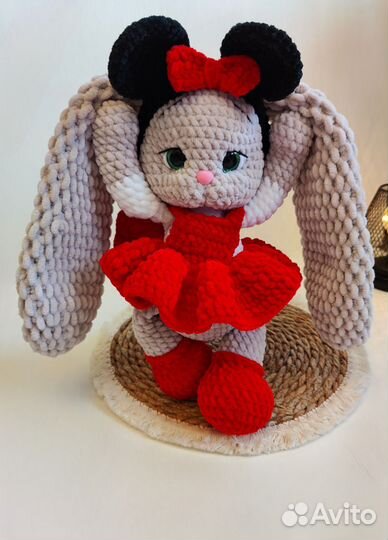 Плюшевый зайчик. Вязаная зайка. Зайчик