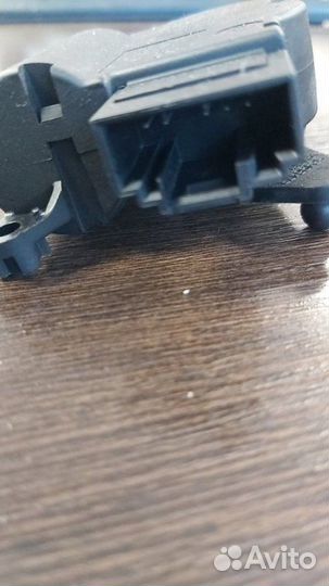 Моторчик заслонки печки Volkswagen Touareg 1 4.2