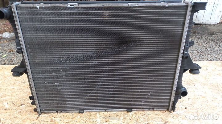 Радиатор охлаждения двс Porsche Cayenne 955