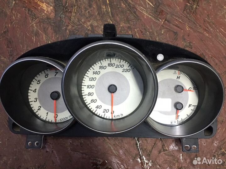 Панель приборов Mazda 3