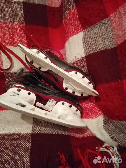 Коньки хоккейные б.у 33р