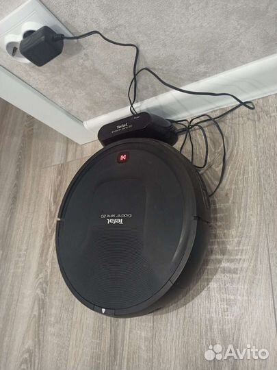 Робот пылесос Tefal explorer serie 20