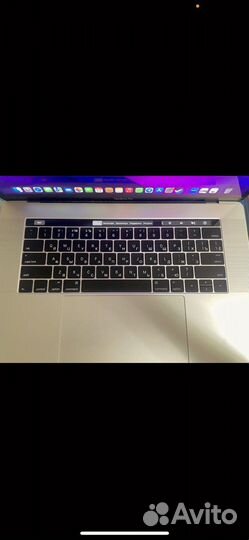 Apple Macbook pro 15 2016 Toche bar i7 16ram